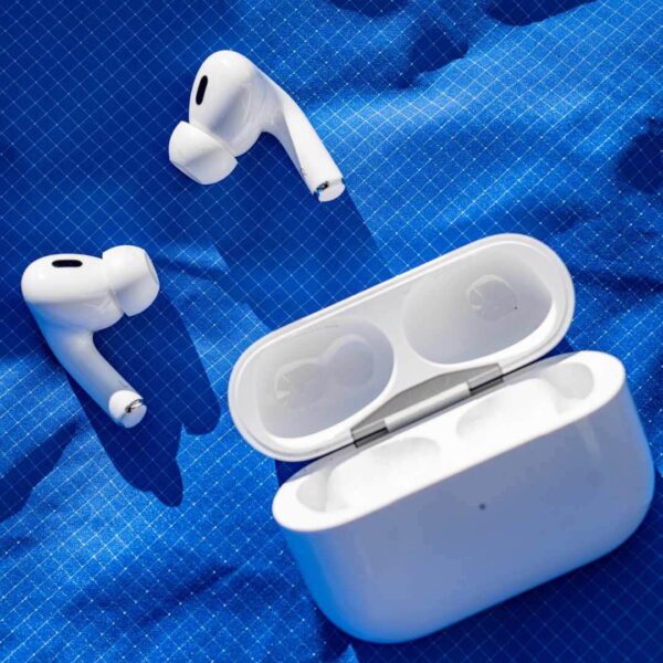 AirPod 2 avec Coque - Audio Sans Fil, Design Élégant et Protection Complète – Image 2