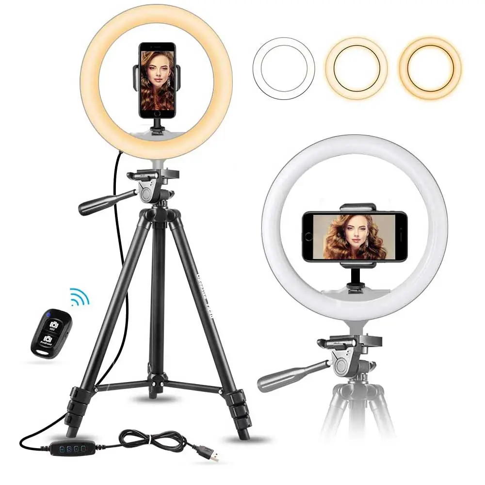 image setup complet de créateur avec ring light, micro, trépied et support téléphone 